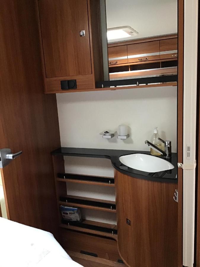Gezellige Luxe Caravan Met Zwembad In Zuid- Bourgogne Anglure-sous-Dun Eksteriør billede